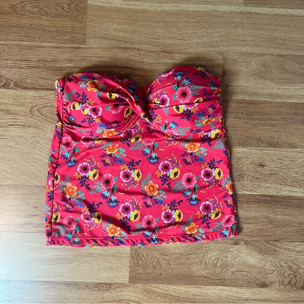 On The Beach Floral Strapless Tankini Swimsuit Top Swim Women Size 10 Vacation